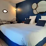 Charme Au Fil De L'eau فندق *