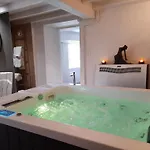 Charme Au Fil De L'eau *