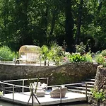 Charme Au Fil De L'eau فندق