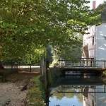 Charme Au Fil De L'eau