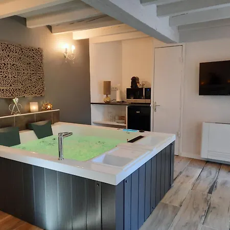 Hotel Charme Au Fil De L'eau Vendieres