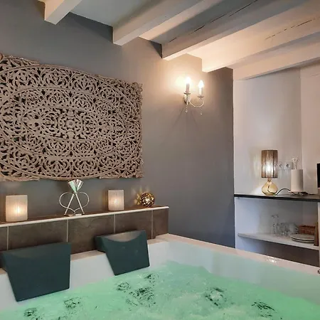 Hotel Charme Au Fil De L'eau *