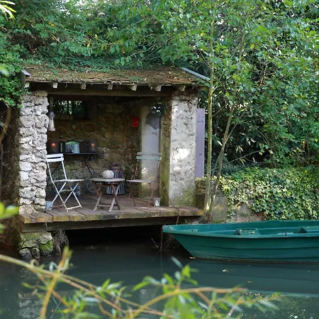 Charme Au Fil De L'eau Hotel Vendieres