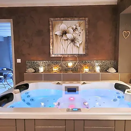 Charme Au Fil De L'eau Hotel Vendieres