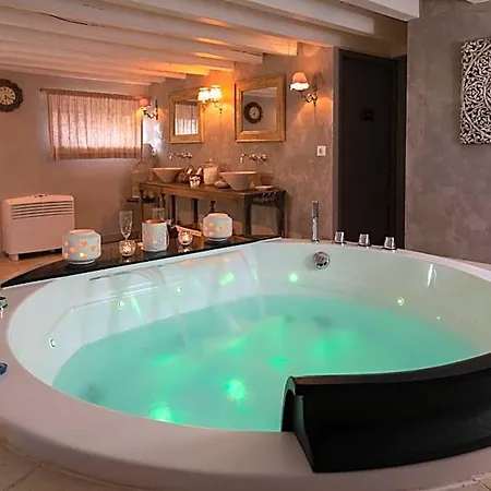 Charme Au Fil De L'eau Hotel
