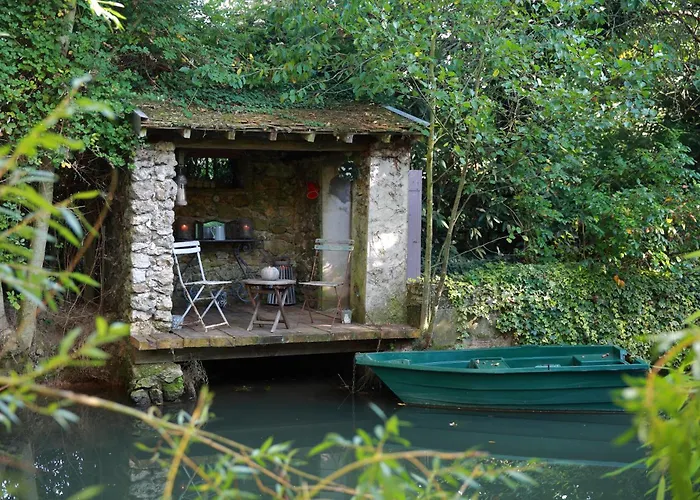 Charme Au Fil De L'eau Otel Vendieres